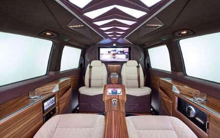 KLASSEN VIP VAN MVD 9027