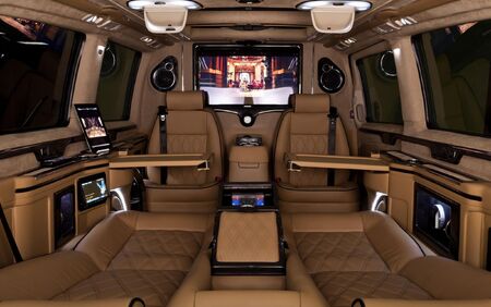 KLASSEN VIP VAN MVD 9006