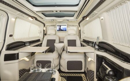 KLASSEN VIP VAN MVD 9015