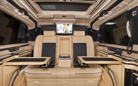 KLASSEN VIP VAN MVD 9007