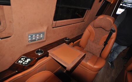 KLASSEN VIP VAN MSE 9012