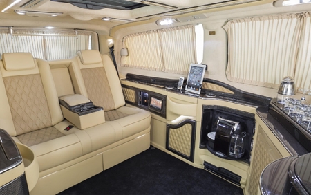 KLASSEN VIP VAN MVD 9000