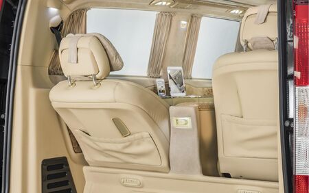 KLASSEN VIP VAN MVD 9020