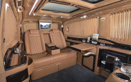 KLASSEN VIP VAN MVD 9017