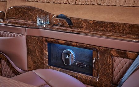 KLASSEN LUXURY VAN MVD_1302