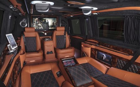 KLASSEN VIP VAN MVD 9009