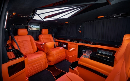 KLASSEN VIP VAN MVD 9045