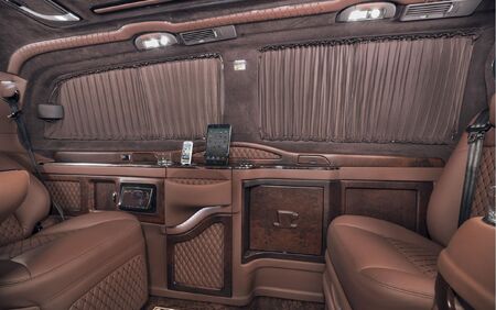 KLASSEN VIP VAN MVD 9019