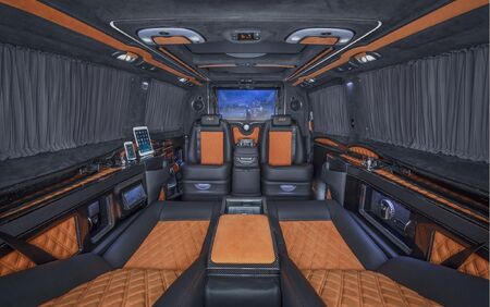 KLASSEN VIP VAN MVD 9022