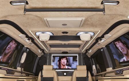 KLASSEN VIP VAN MVD 9007