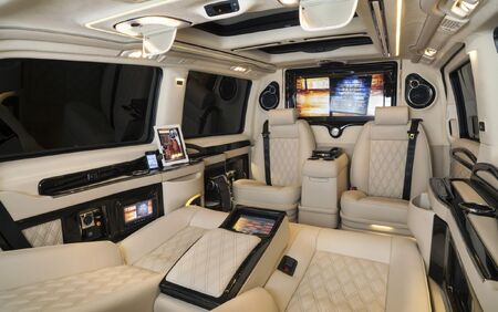 KLASSEN VIP VAN MVD 9001