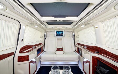 KLASSEN VIP VAN MVD_1303