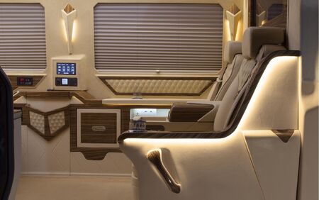 KLASSEN VIP VAN MSE 9008