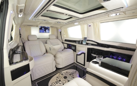 KLASSEN VIP VAN MVD 9008