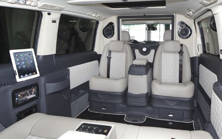 KLASSEN VIP VAN MVD 9005