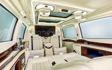 KLASSEN VIP VAN MVD 9024