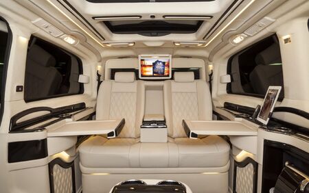 KLASSEN VIP VAN MVD 9001