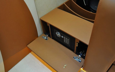 KLASSEN VIP VAN MSE 9002