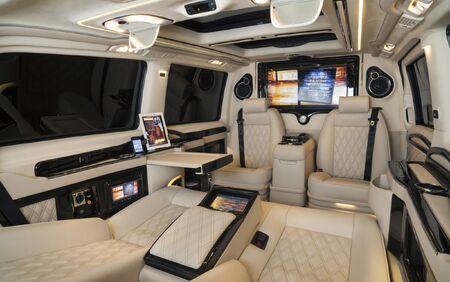 KLASSEN VIP VAN MVD 9001