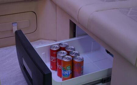 KLASSEN VIP VAN MSE 9018