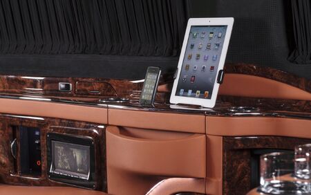 KLASSEN VIP VAN MVD 9009