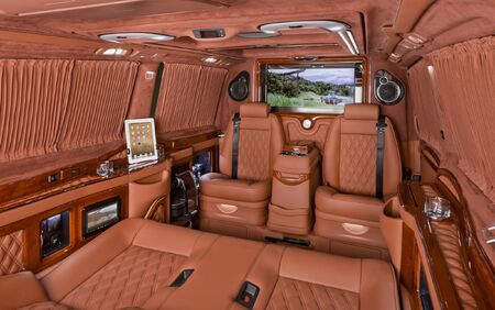 KLASSEN VIP VAN MVD 9003