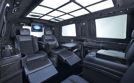 KLASSEN VIP VAN MVD 9031