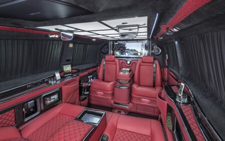 KLASSEN VIP VAN MVD 9014