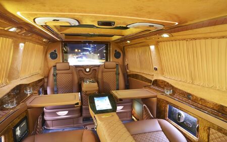 KLASSEN VIP VAN MVD_1304