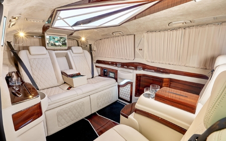 KLASSEN VIP VAN MVD 9053