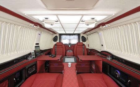 KLASSEN VIP VAN MVD 9016