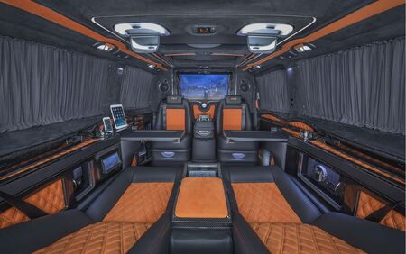 KLASSEN VIP VAN MVD 9022