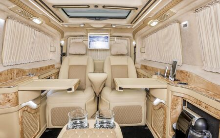 KLASSEN VIP VAN MVD 9020