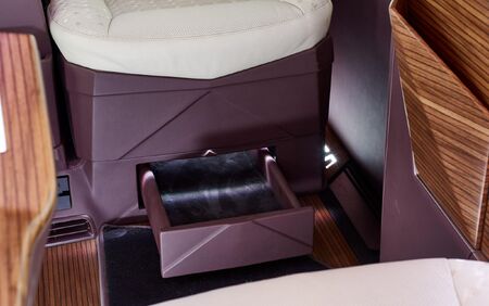 KLASSEN VIP VAN MVD 9027