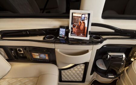 KLASSEN VIP VAN MVD 9001