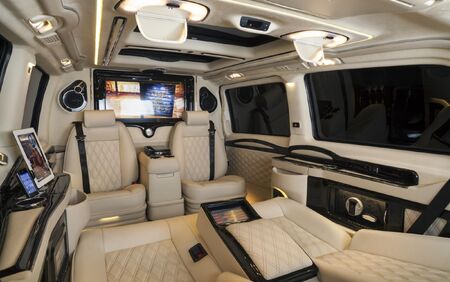 KLASSEN VIP VAN MVD 9001