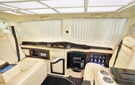 KLASSEN VIP VAN MVD 9050