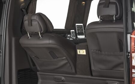 KLASSEN VIP VAN MVD 9021