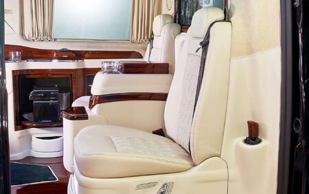 KLASSEN VIP VAN MVD 9053