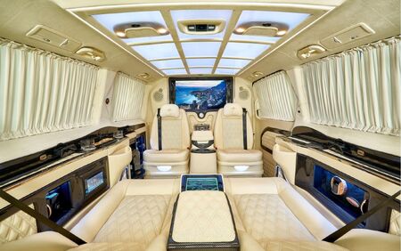 KLASSEN VIP VAN MVD 9050