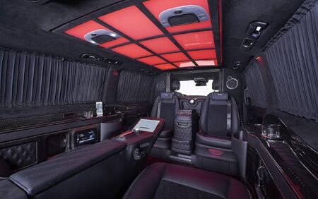 KLASSEN VIP VAN MVD 9031