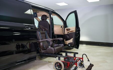 KLASSEN VIP VAN MVD 9056