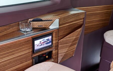 KLASSEN VIP VAN MVD 9027