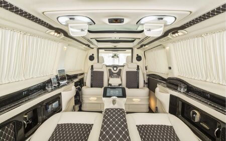 KLASSEN VIP VAN MVD 9015