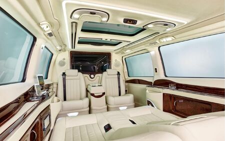 KLASSEN VIP VAN MVD 9024