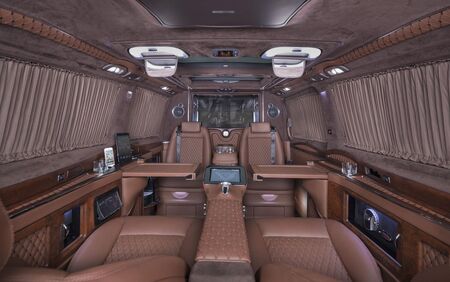 KLASSEN VIP VAN MVD 9019