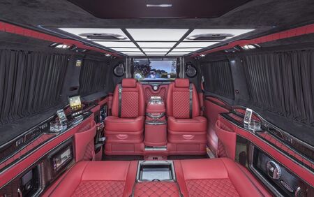 KLASSEN VIP VAN MVD 9014