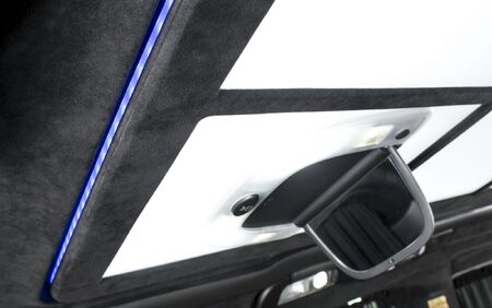 KLASSEN VIP VAN MVD 9011