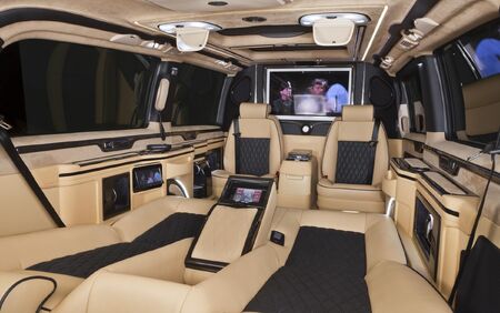 KLASSEN VIP VAN MVD 9007