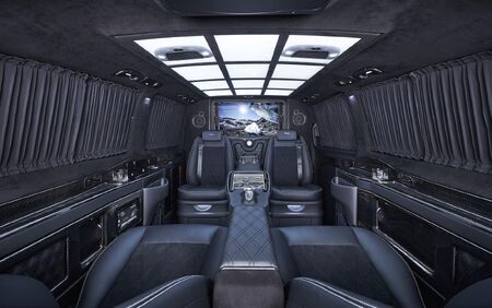 KLASSEN VIP VAN MVD 9031